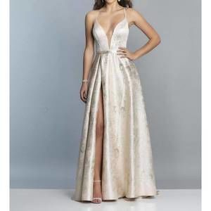 Dave & Johnny | Dresses | New Dave Johnny Metallic Ballgown In Blush |  Poshmark